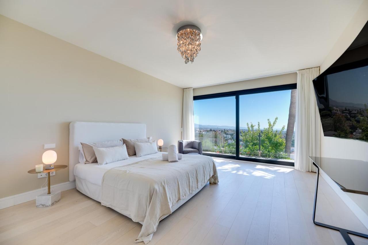 Vacation Marbella I Villa Paraiso The View, Infinity Heated Pool, Sea View, 24-7 Security, Golf Courses Estepona Exterior foto
