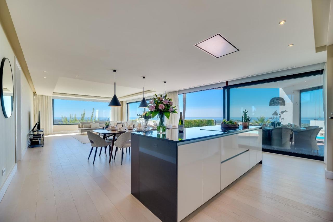 Vacation Marbella I Villa Paraiso The View, Infinity Heated Pool, Sea View, 24-7 Security, Golf Courses Estepona Exterior foto